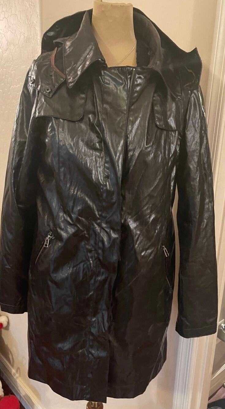 Cole Haan women’s raincoat trench coat Sz M black